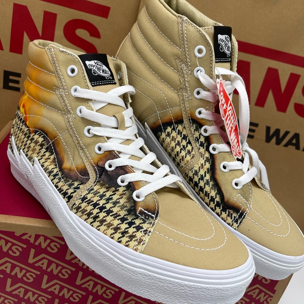 Vans WMNS Sk8-Hi Bolt (Big Reveal) Taos Taupe Sneakers 
 Houndstooth Pattern - Picture 6 of 16
